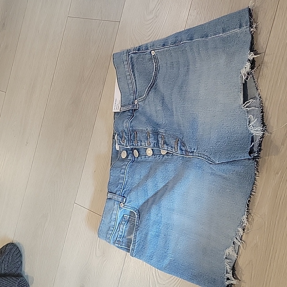 NWT- The Loft Cut Off Shorts High Rise sz 29 petite